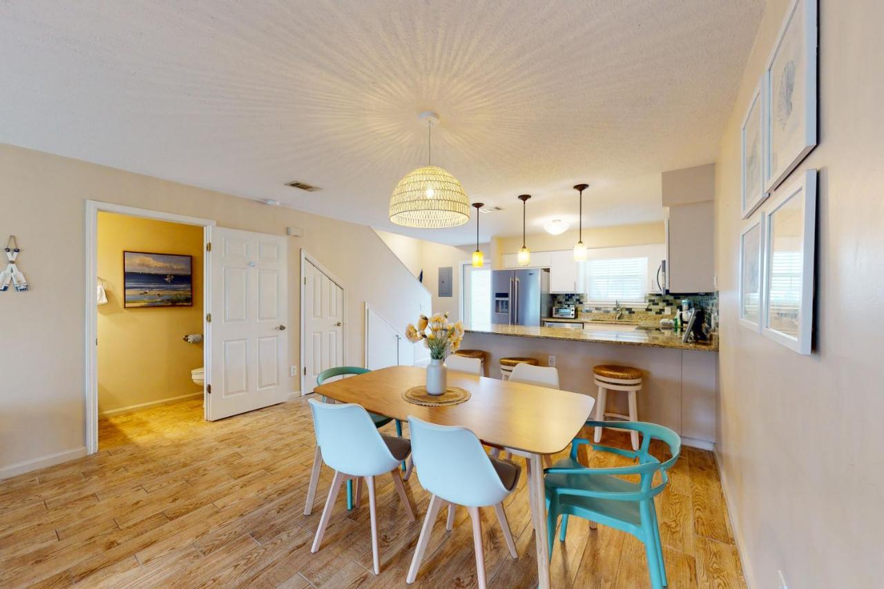Summer Lake Townhomes 2 デスティン エクステリア 写真